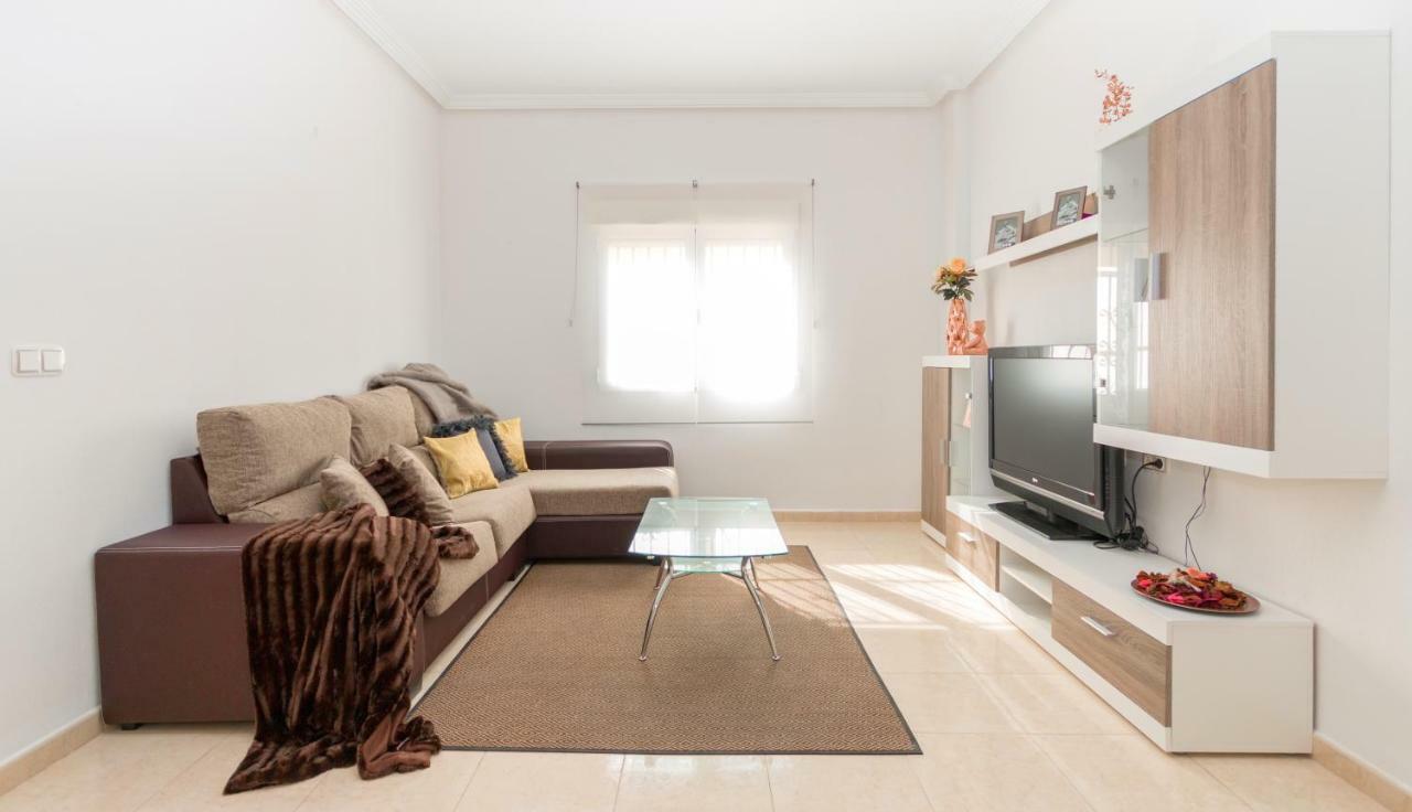 Residential Jardin Del Pintor - La Casa Amarilla Apartment Jacarilla Ngoại thất bức ảnh
